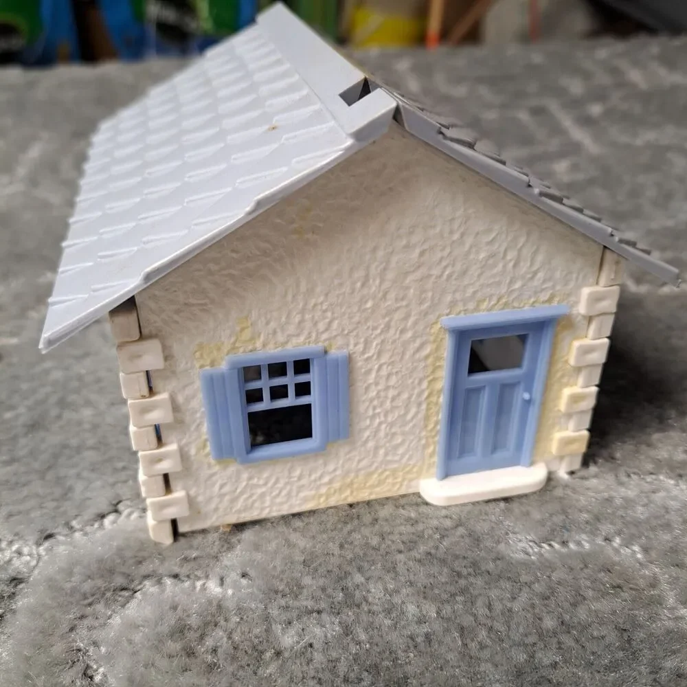Vtg Plasticville Cape Cod House Kit USA HP-9 TRAIN ACCESSORY Hobby Collector HTF
